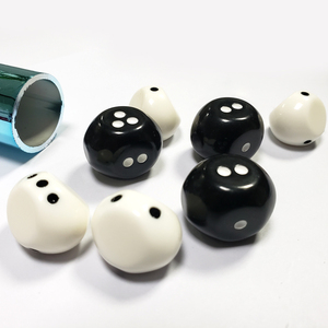 שרש פוליהדראן dnd בגודל מותאם אישית קוביות פלסטיק לבן ושחור צורות מיוחדות עם לוגו מותאם אישית למנתחים ודרקונים - Product Image 2