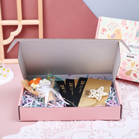 Boîtes de papier d'emballage avec logo personnalisé de luxe rose mignon dessin animé vêtements robe chaussettes hijabs t-shirts à capuche expédition Pr