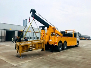 Camion de dépannage et de remorquage Isuzu 6x4 30 tonnes de haute qualité avec grue à rotation complète <span class=keywords><strong>pour</strong></span> le levage de véhicules et le récupération routière, à vendre - Product Image 6