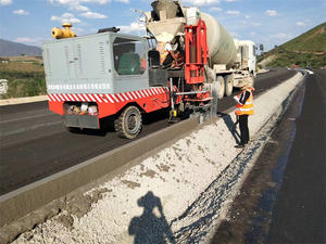 Machine de fabrication de bordures et de gouttières en béton pour finisseur de routes populaire Machine de fabrication de bordures Slipform à vendre - Product Image 5