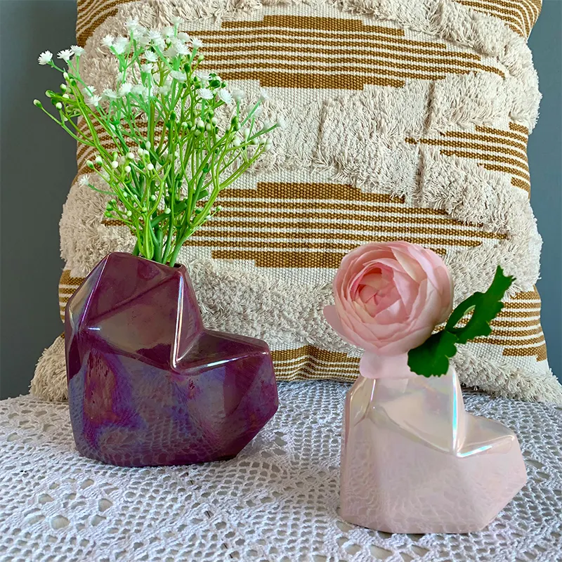 2021 Hot Sale Customized Modern Ceramic Pearl Glaze Heart Vase Different Size for Home Decoration