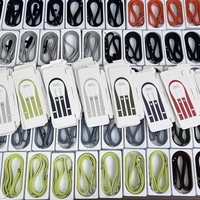 Cordon magnétique tressé multifonctionnel réglable pour iPhone 17 Pro Max, compatible avec les couleurs officielles d'iPhone, à porter en bandoulière ou autour du cou