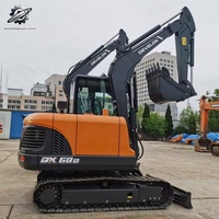 Vente Flash : Excavatrice sur chenilles d'occasion Develon60, 6 tonnes, système hydraulique complet, bon état, livraison rapide, expédition mondiale