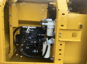 Excavadora Hidráulica Komatsu PC130 de 13 Toneladas, Usada, en Buen Estado, Compatible con Motores de Minería EPA, en Venta - Product Image 4