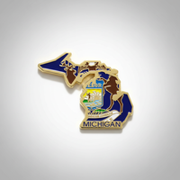 GREPAS GIFTS Épinglette de revers plaquée or en forme de drapeau de l'État du Michigan, 1,25 pouce