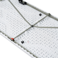 Table de salle à manger pliante moderne en plastique imperméable pour banquets, hôtels et événements extérieurs (vente en gros)
