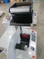 Machine de rembobinage industrielle à haute efficacité et vitesse uniforme avec correction automatique des bords pour matériaux d'emballage flexibles