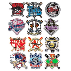Vente en gros de badges de revers en métal personnalisés avec design de dessin animé, badges de club sportif de baseball personnalisés, épingles de revers en métal émaillées pour le baseball - Product Image 4