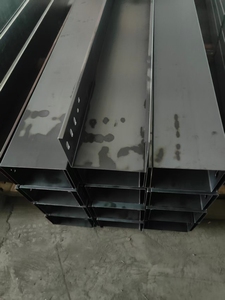 Bandeja Portacables de Aleación de Aluminio en Stock: Tipo Canal Ignífugo, Galvanizado y Acero Inoxidable de Gran Vano - Product Image 3