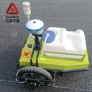 หุ่นยนต์ทำเครื่องหมายถนนแบบปรับเปลี่ยนได้สำหรับสภาพแวดล้อมต่างๆ สำหรับการทำเครื่องหมายเส้นโค้ง ตัวเลข และตัวอักษรบนถนน - Product Image 2