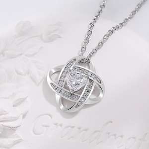 Bellissimo cuore eterno girevole amore cuore rosso <span class=keywords><strong>collana</strong></span> pendente <span class=keywords><strong>quadrifoglio</strong></span> per fidanzata - Product Image 5