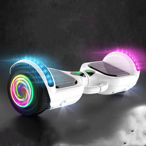 Patinete Eléctrico Autoequilibrado de 6.5 Pulgadas <span class=keywords><strong>con</strong></span> Ruedas Luminosas, Luz LED Superior y Delantera, Música y Autoequilibrio - Product Image 5