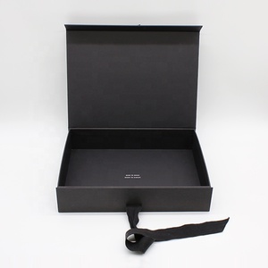 Luxury custom black cardboard clothing packaging shipping boxes with magnetic lid