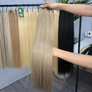 Extensiones de Cabello Vietnamita Ombre Personalizadas - Textura Lisa y Sedosa, Mezcla Sintética, Cabello Virgen Natural - Product Image 1