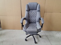Chaise de bureau confortable à dossier haut en tissu, pivotante et rembourrée, avec repose-pieds