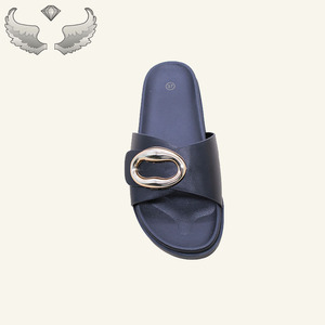 High-quality Fashionable <b>Outdoor</b> Wholesale Sandals, Comfortable and Lightweight Women's Sandals and <b>slippers</b> - Product Image 5