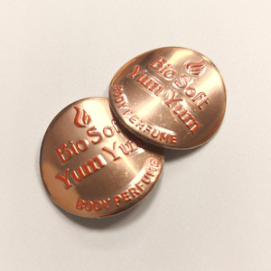 Étiquettes de parfum pour le corps écologiques, étiquettes rondes en relief orange pour femmes avec film protecteur, autocollants rose gold - Product Image 1