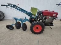 Traktor Mini 2 Roda dengan Mesin Bajak Cakram, Peralatan Pertanian, Dijual Murah