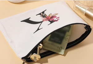 Borsa da Viaggio in Tela 12 OZ con Logo <span class=keywords><strong>Personalizzato</strong></span>, Pochette per Trucco con Lettera A-Z, <span class=keywords><strong>Regalo</strong></span> di Compleanno per Donne, Madri, Amiche - Product Image 3
