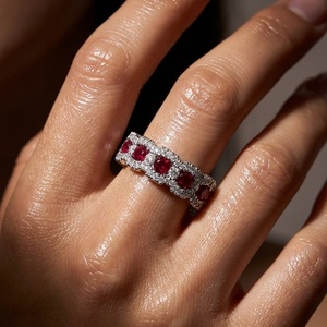 Bague de mariage unisexe en or blanc massif 18 carats de haute qualité avec rubis rond, production rapide, spécialisée dans les bijoux - Product Image 3