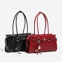 Tas Selempang Wanita Model Ketiak Bahan PU Merah Terinspirasi Balet, Cocok untuk Pernikahan Musim Dingin, Kelas Atas, dengan Ritsleting