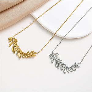 Collana di foglie di moda per i regali di compleanno della <span class=keywords><strong>figlia</strong></span> delinate impermeabili in acciaio inossidabile placcato oro foglie collane di fascino per le donne - Product Image 4