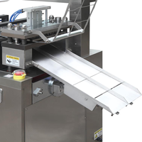 Machine d'emballage sous blister pour œufs surprise de bonbons au chocolat automatiques