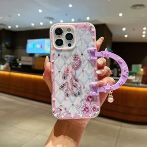 Coques de téléphone en gros de l'usine BAILI <span class=keywords><strong>pour</strong></span> Xiaomi 17 <span class=keywords><strong>PRO</strong></span>/<span class=keywords><strong>Redmi</strong></span> <span class=keywords><strong>NOTE</strong></span> <span class=keywords><strong>10</strong></span> – Magnifique motif paon diamanté avec chaîne de sac à main - Product Image 4