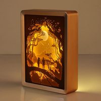 Vente en gros Cadre en bois massif Boîte à lumière LED 3D Ombre Taille personnalisée Conception personnalisée Cadre photo en papier gravé