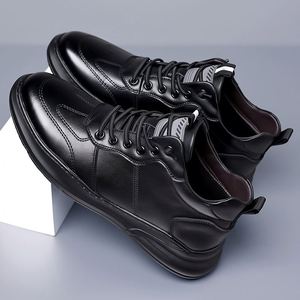Chaussures décontractées en cuir blanc pour hommes, baskets légères et confortables pour un usage quotidien - Product Image 3