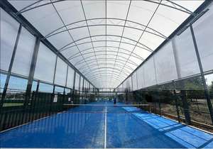 幅広・厚肉鋼鉄フレーム製パデルコート屋根とパデルテニスコート一体型 - Product Image 4