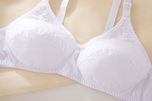 <span class=keywords><strong>Triumph</strong></span> Soutien-gorge N en coton élastique uni sans armatures pour femme, coupe 3/4, blanc 5C - Product Image 2