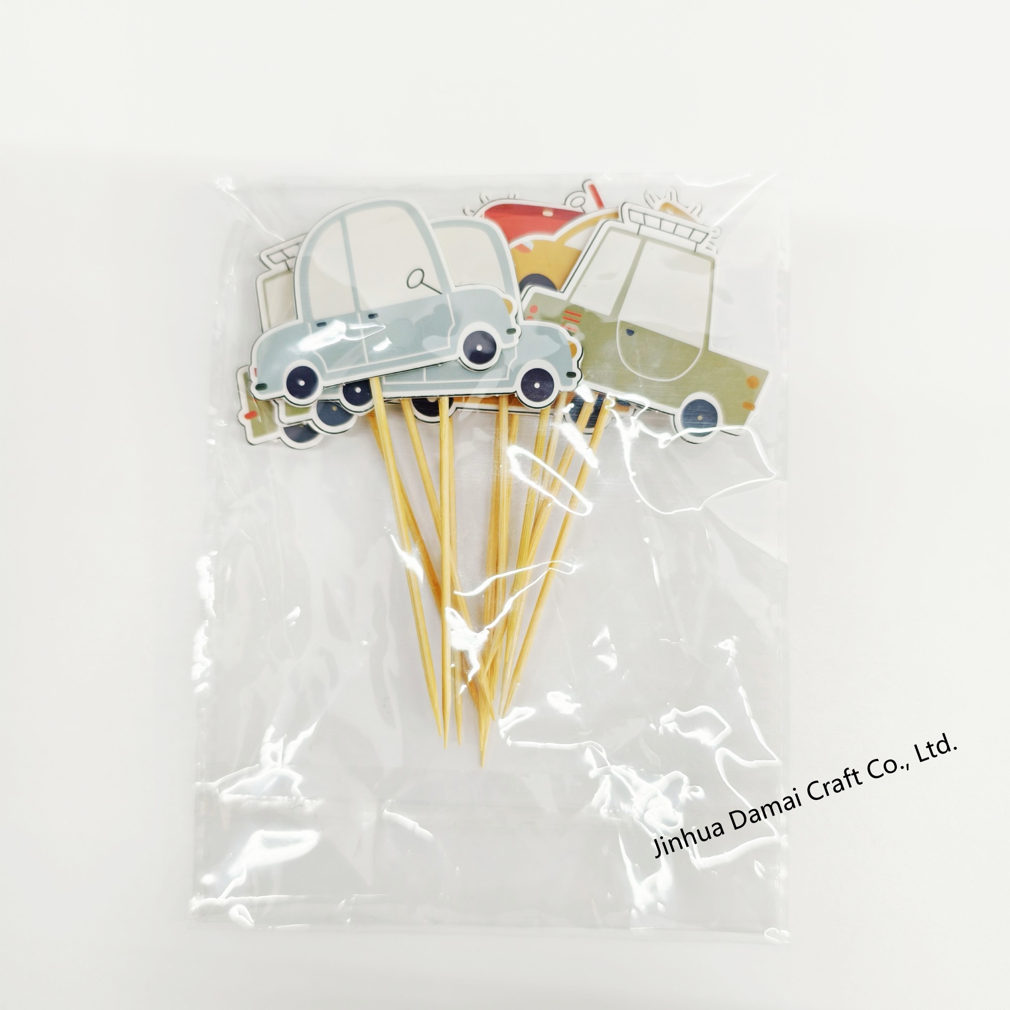 ท็อปเปอร์เค้กสีขาว