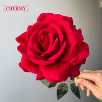 DC104 Dalian Chermy Fleur artificielle Rose en velours rouge pour la Saint-Valentin