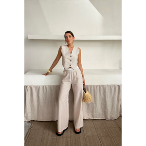 Conjunto Casual de Tela de Punto de Lino Beige Talla XS con Diseño de Rayas Tipo Waffle, Chaleco Corto y Pantalones Cortos con Estampado Primaveral - Product Image 1