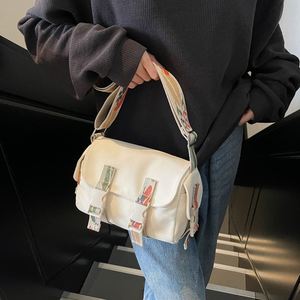 Bolso de Lona Vintage para Mujer con Correas de Color en Bloques, Resistente al Agua, Gran Capacidad, Casual, Bandolera Versátil, Bolso de Hombro - Product Image 1