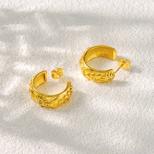 Bijoux plaqués or 18 carats, imperméables, de luxe, en forme de CC, vintage, en relief, boucles d'oreilles africaines pour femmes - Product Image 3