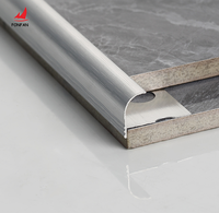 Bandes décoratives modernes en aluminium argenté Bandes rondes Accessoires de garniture de carrelage pour carreaux de sol intérieurs stratifiés