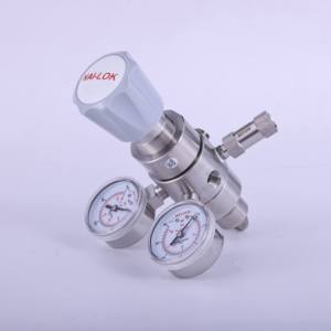 Régulateur à double étage NAI-LOK NR31 à 5 ports avec 2 manomètres, entrée 3500 psi, sortie 250 psi, 1/4" FNPT SS316L, régulateur de gaz haute pureté - Product Image 1