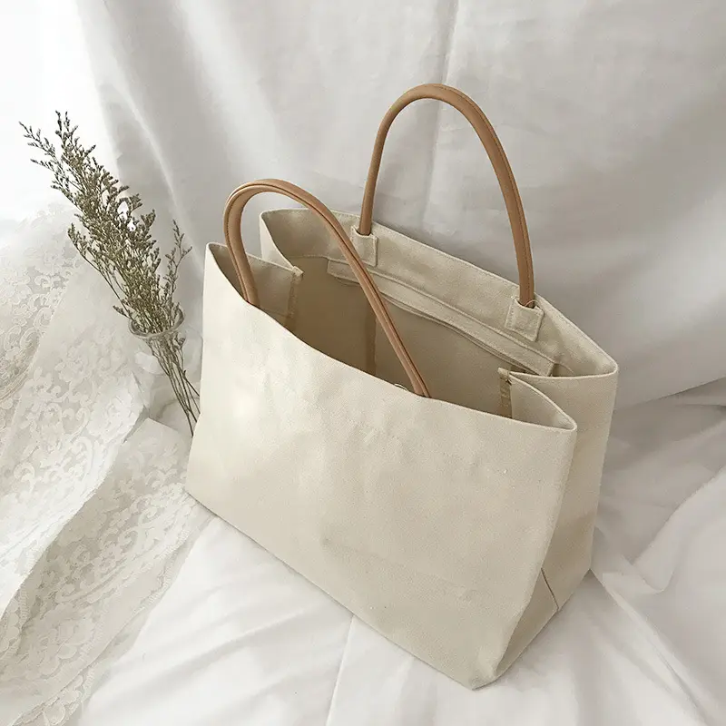 white shoulder bags