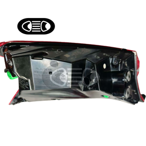 TUZHIHAO pour <span class=keywords><strong>Audi</strong></span> <span class=keywords><strong>RS</strong></span> E-tron <span class=keywords><strong>GT</strong></span> Feux arrière 12V 3000 Lumens 4000K. Pièces d'occasion authentiques. Entièrement fonctionnel, excellent état - Product Image 4