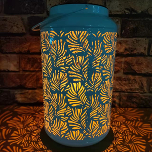 Lampada solare con lanterne in ferro per la decorazione - Product Image 1