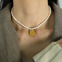Vénus Vintage doré Vénus déesse pendentif collier de perles d'eau douce collier étanche à l'eau pour la fête tenue quotidienne