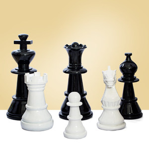 Ornements créatifs <span class=keywords><strong>de</strong></span> pièces d'échecs (Roi, <span class=keywords><strong>Reine</strong></span>) <span class=keywords><strong>de</strong></span> style européen, en plastique renforcé <span class=keywords><strong>de</strong></span> fibre <span class=keywords><strong>de</strong></span> verre, faits à <span class=keywords><strong>la</strong></span> main, accessoires <span class=keywords><strong>de</strong></span> photographie, pour vitrine KTV - Product Image 3
