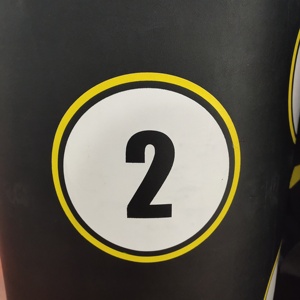 Campione di spedizione gratuita sacco da boxe professionale in pelle kickboxing sacco da boxe autoportante oem in vendita - Product Image 5