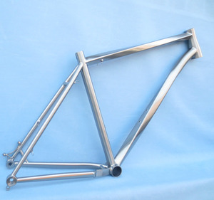 <span class=keywords><strong>Andiamo</strong></span>, trasmissione <span class=keywords><strong>a</strong></span> cinghia compatibile con Mountain Bike in lega di titanio 650B con Dropout sostituibile con montatura <span class=keywords><strong>a</strong></span> disco e montaggio <span class=keywords><strong>a</strong></span> cremagliera - Product Image 4