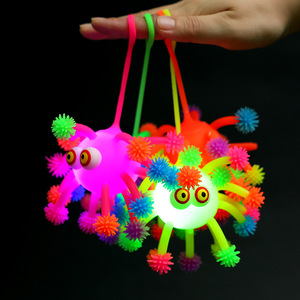 Boule de neige lumineuse avec yeux bombés, jouet en plastique pour enfants de 2 à 4 ans, jouet LED unisexe - Product Image 2