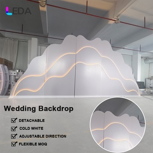 LEDA Superbe mur de fond en acrylique robuste en forme de nuage de qualité supérieure pour mariage et fête. - Product Image 2