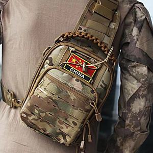 Sac à main personnalisé de grande capacité pour femmes et hommes, sac de voyage pour téléphone portable avec bandoulière, sac à dos tactique pour la poitrine - Product Image 5