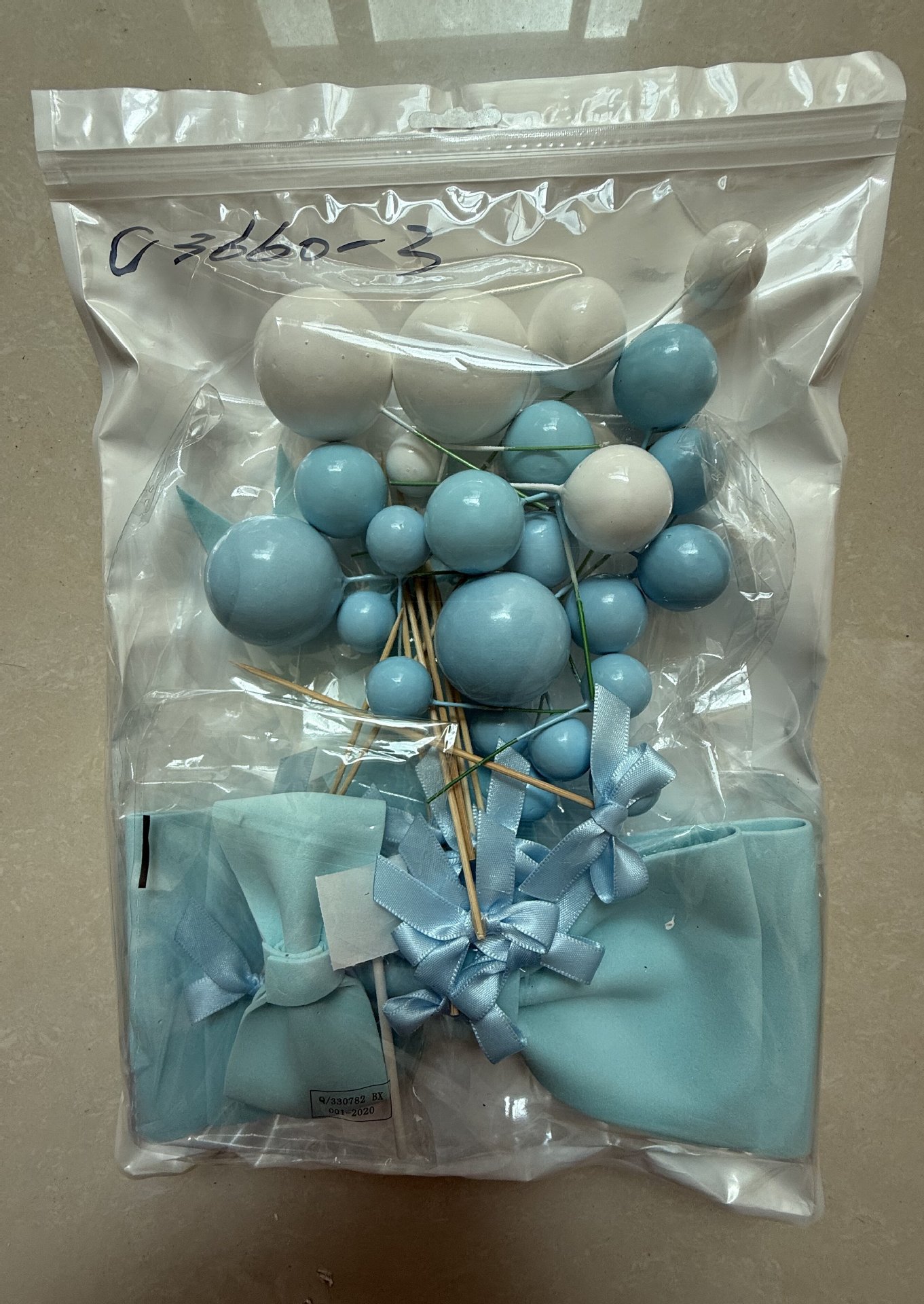 36-piece large blue bow pink and white set